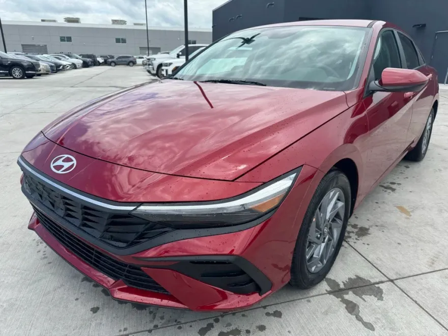 2025 Hyundai Elantra Hybrid Blue photo 1