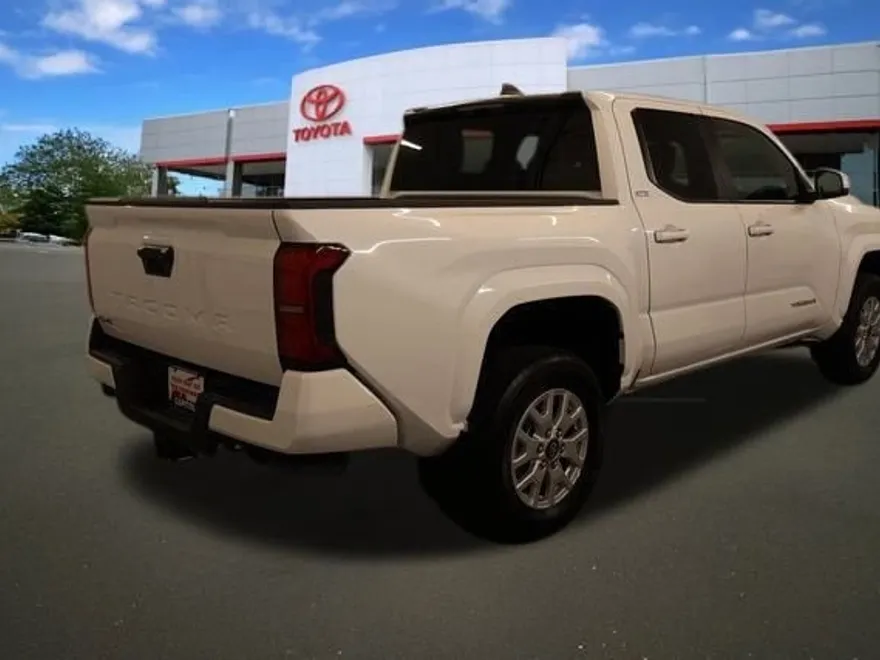 2024 Toyota Tacoma SR5 photo 2