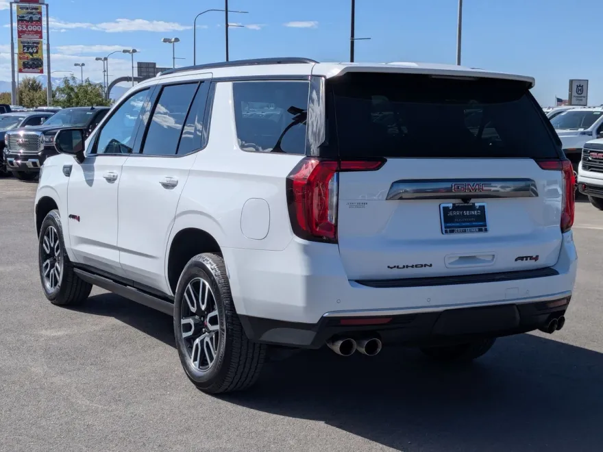2022 Gmc Yukon AT4 photo 1