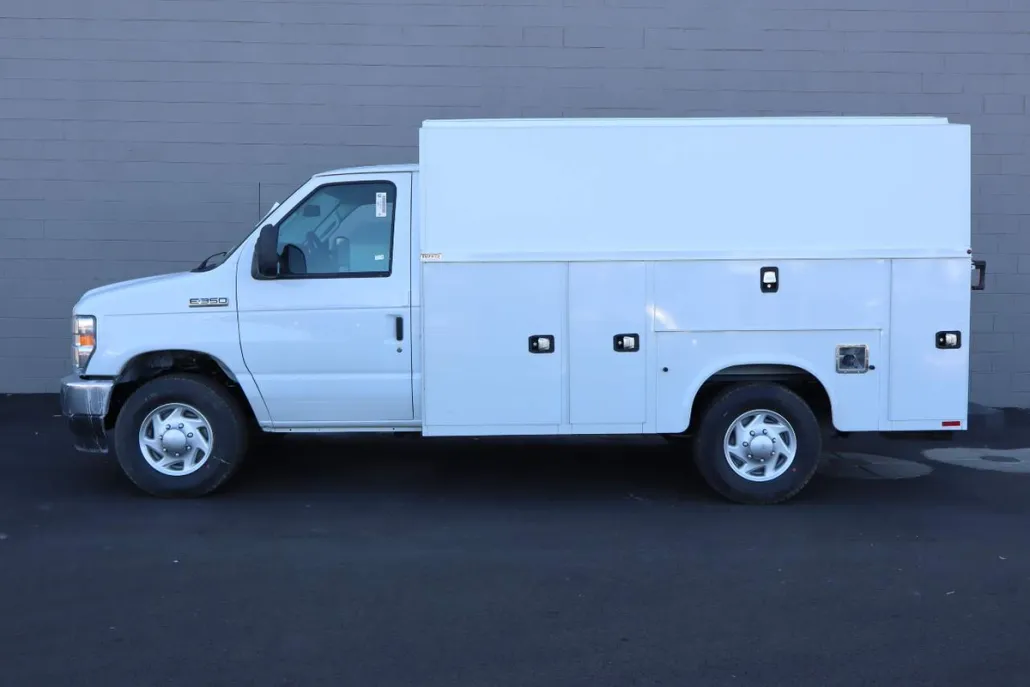 2025 Ford E-350 photo 1