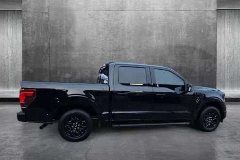 2024 Ford F-150 XLT photo 2