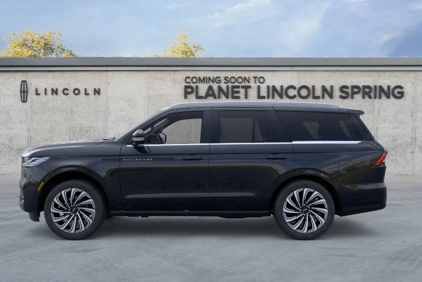 2025 Lincoln Navigator Black Label photo 1