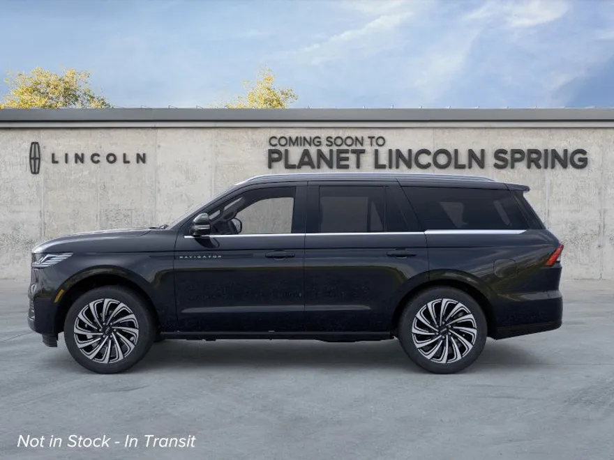 2025 Lincoln Navigator Black Label photo 1