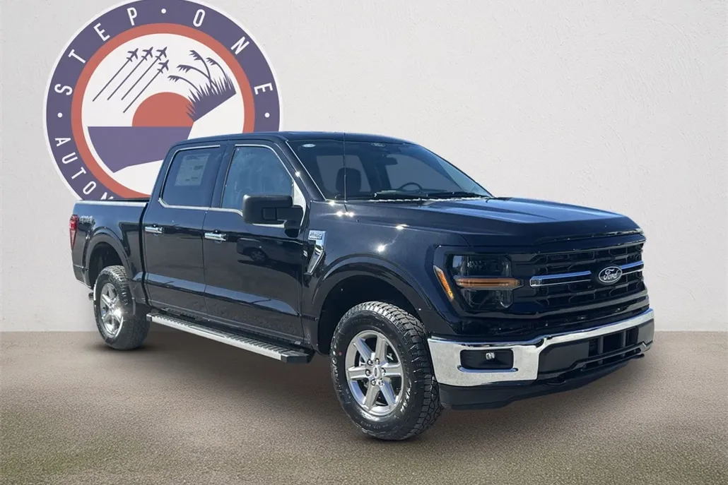 2025 Ford F-150 XLT photo 1