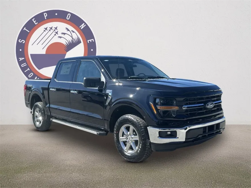 2025 Ford F-150 XLT photo 1