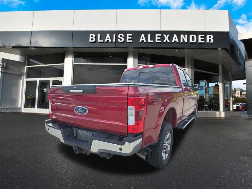 2017 Ford F-250 Lariat photo 1