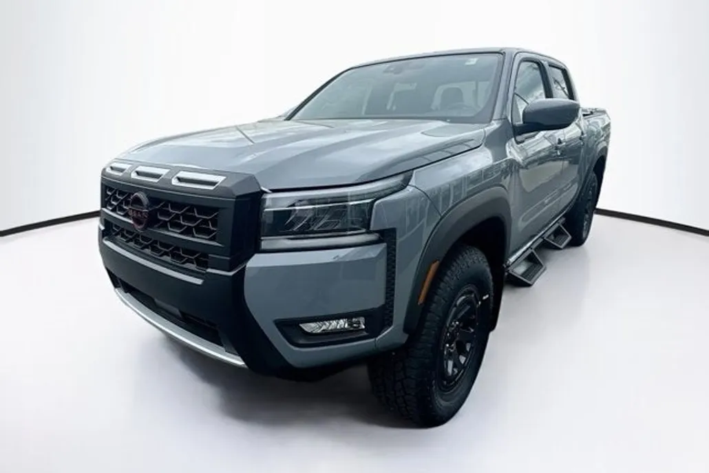 2025 Nissan Frontier PRO-4X photo 1