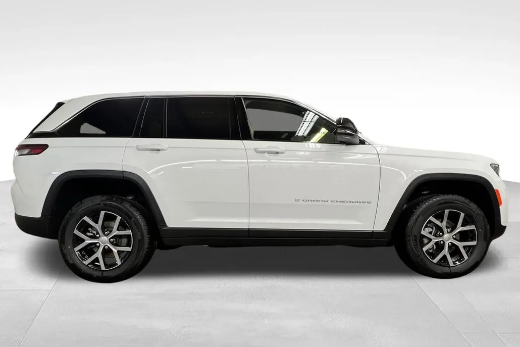 2025 Jeep Grand Cherokee Limited photo 1