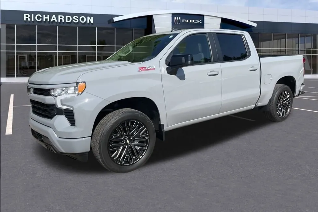 2024 Chevrolet Silverado 1500 RST photo 1