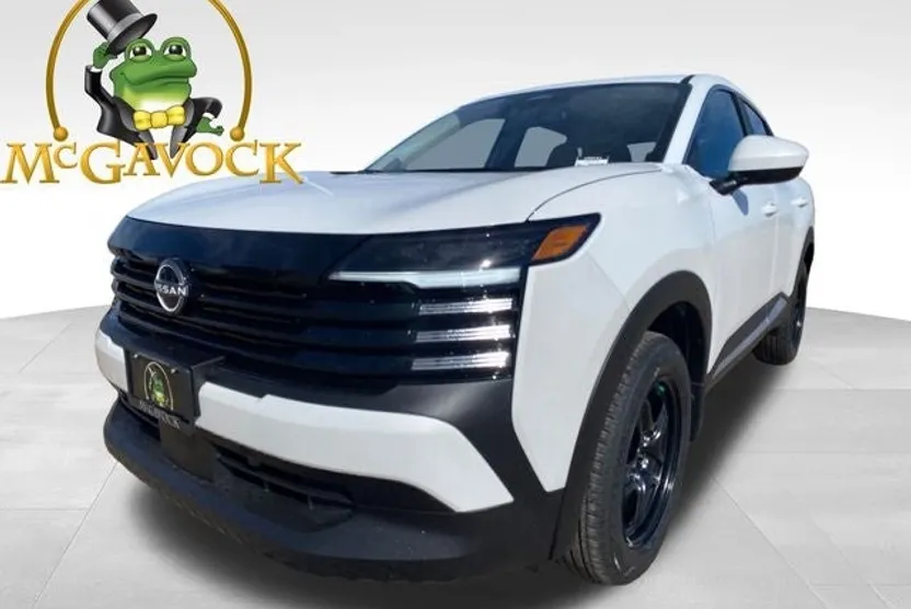 2025 Nissan Kicks SV photo 1