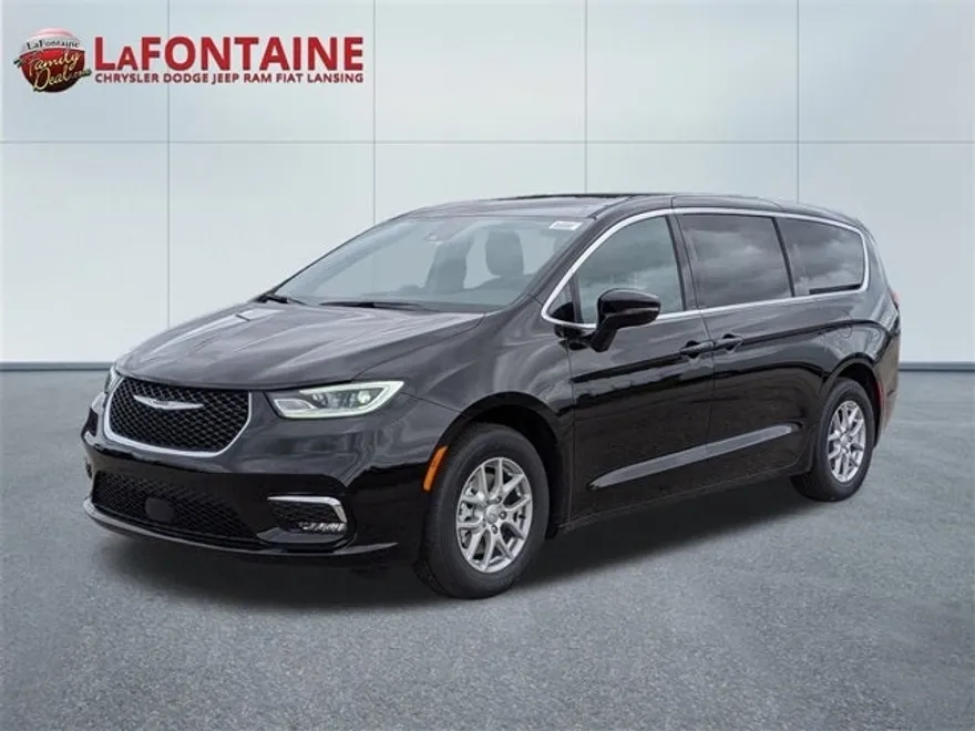2026 Chrysler Pacifica photo 1