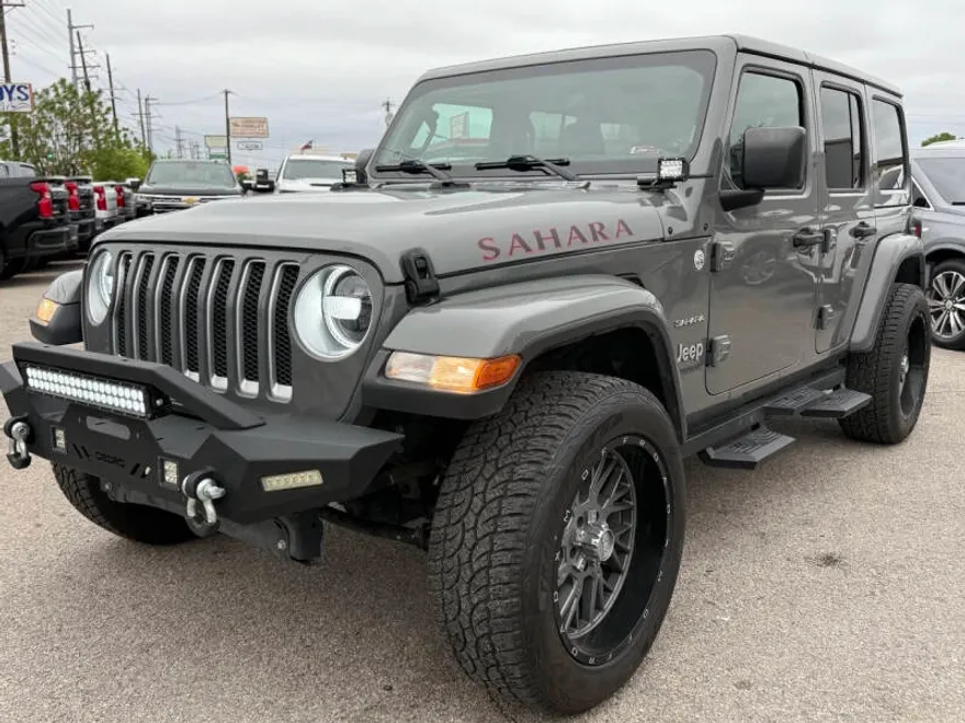 2018 Jeep Wrangler Unlimited Sahara photo 1