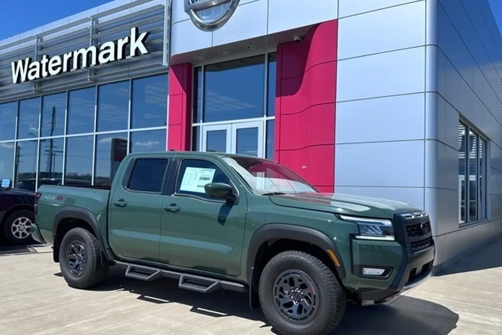 2025 Nissan Frontier PRO-4X photo 1