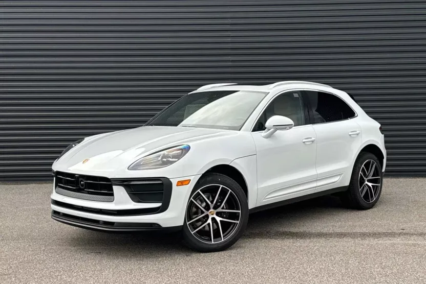 2025 Porsche Macan S photo 1
