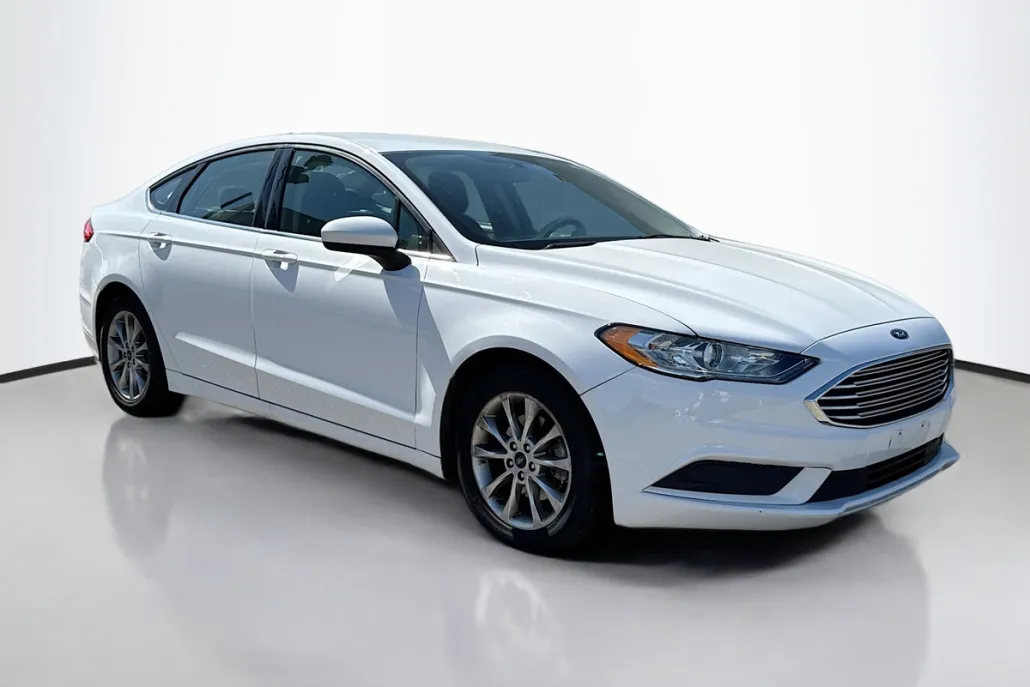 2017 Ford Fusion SE photo 1