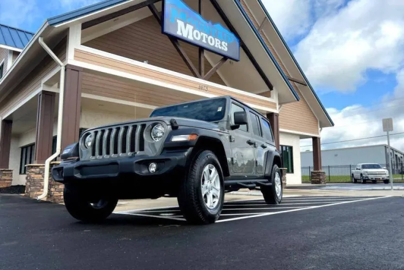2021 Jeep Wrangler Unlimited Sport photo 1