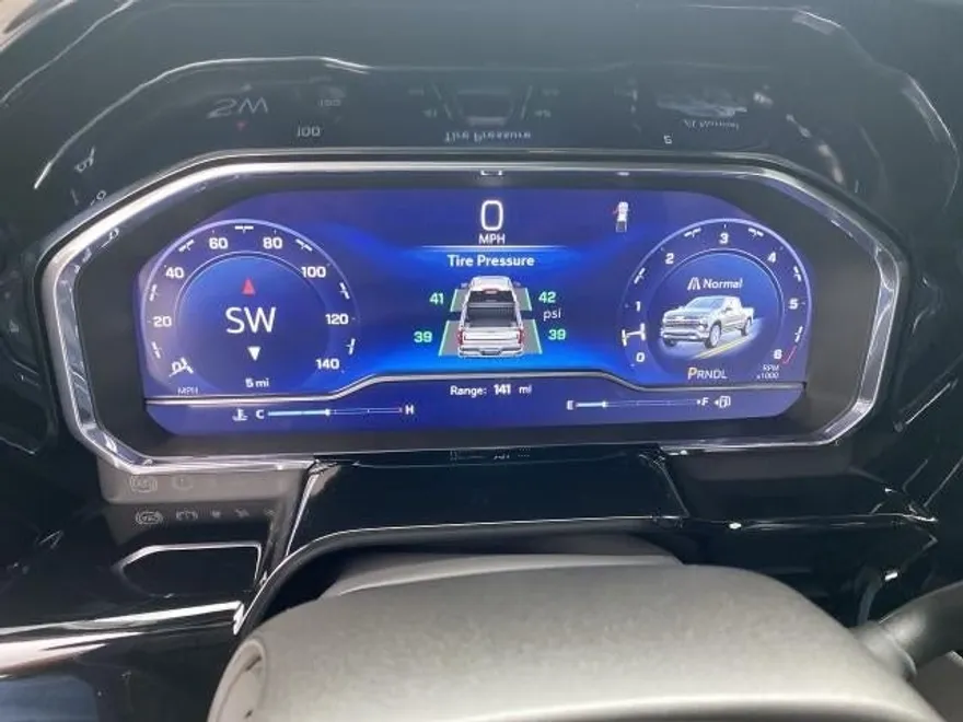 2025 Chevrolet Silverado 1500 LT photo 1