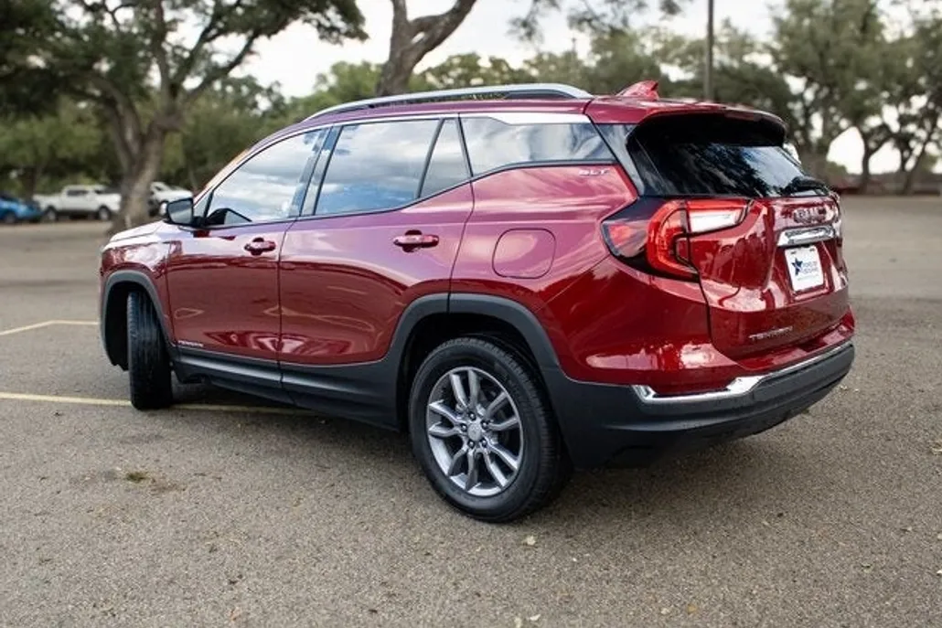 2024 Gmc Terrain SLT photo 1