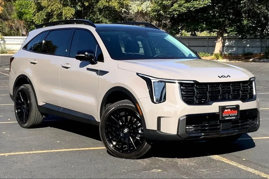 2025 Kia Sorento X-Line SX photo 1
