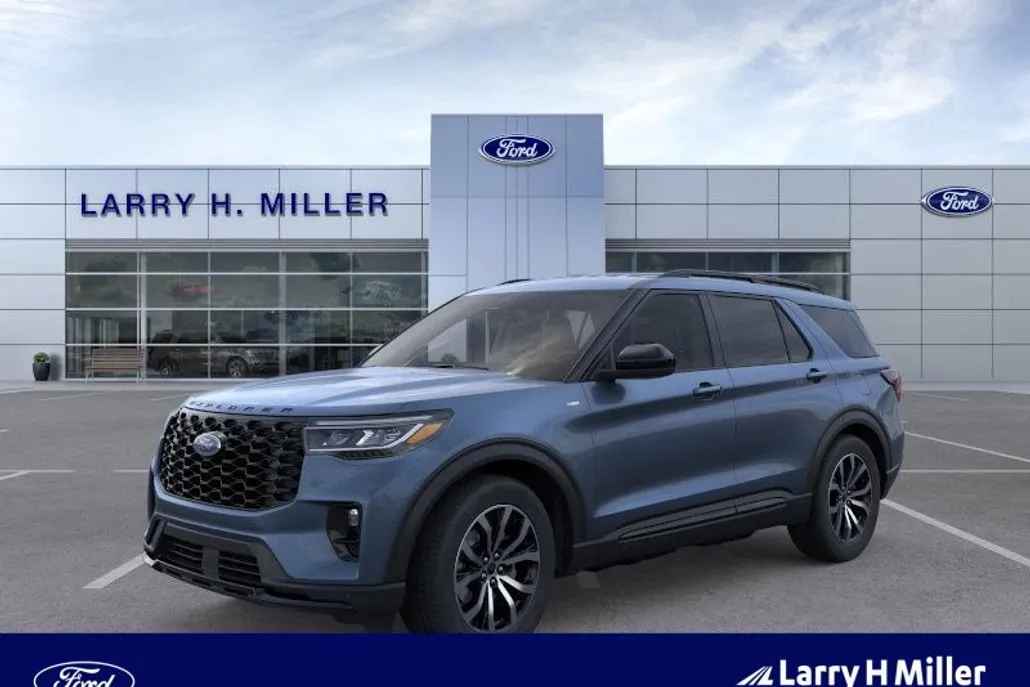 2025 Ford Explorer ST-Line photo 1