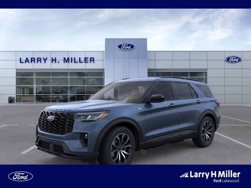 2025 Ford Explorer ST-Line photo 1