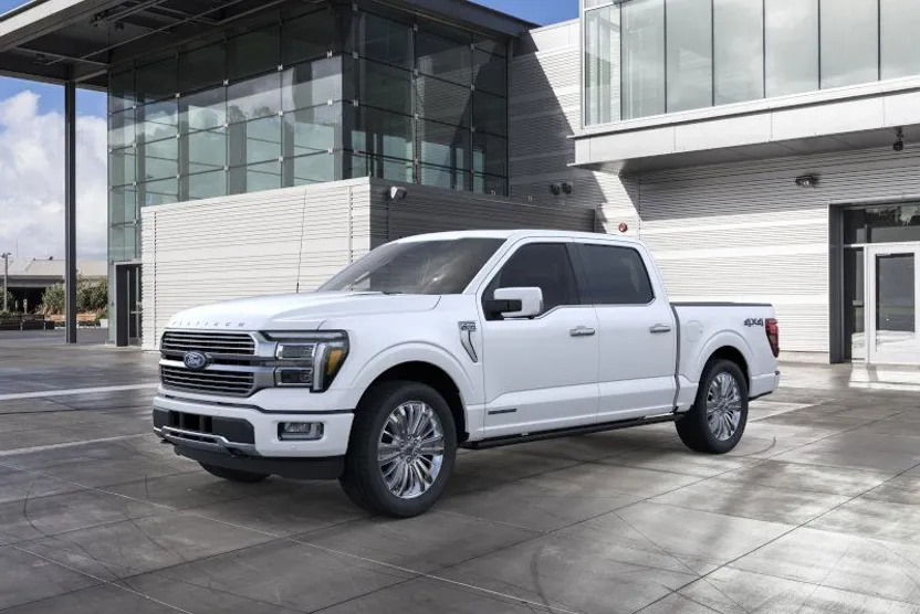 2025 Ford F-150 Platinum photo 1