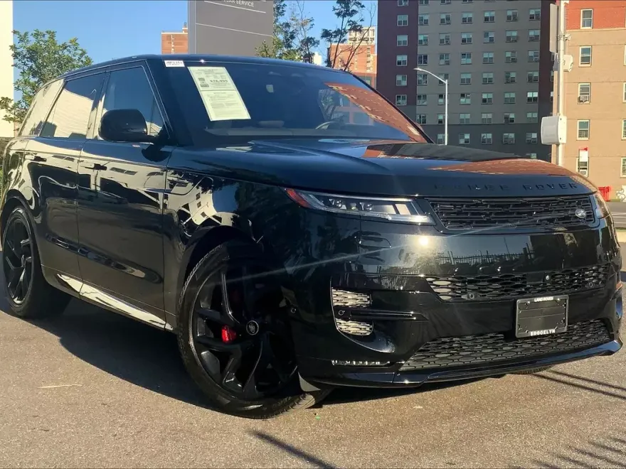 2023 Land Rover Range Rover Sport SE photo 1