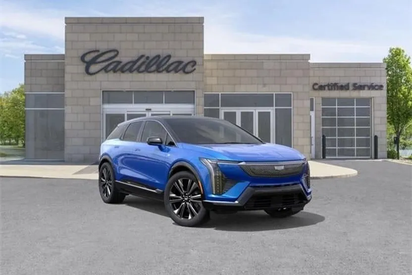 2025 Cadillac Optiq Luxury photo 1