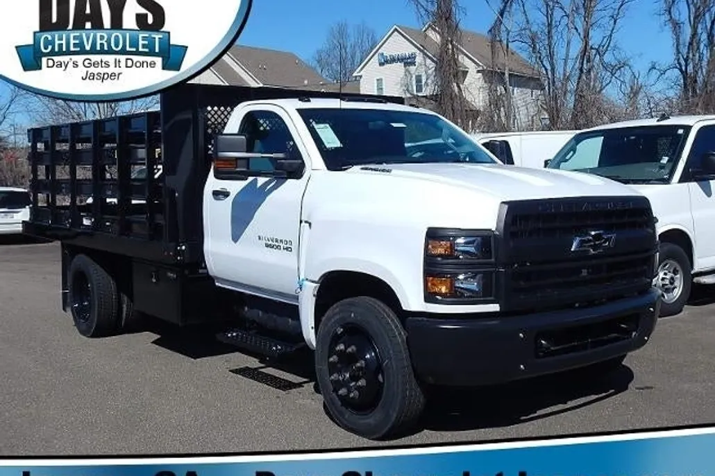 2024 Chevrolet Silverado 5500HD Work Truck photo 1