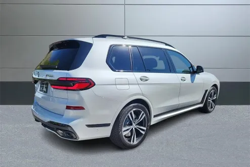 2025 Bmw X7 M60i photo 3