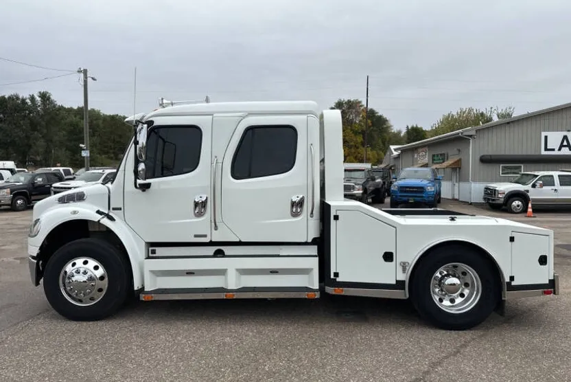2007 Freightliner M2 106 Medium Duty photo 1
