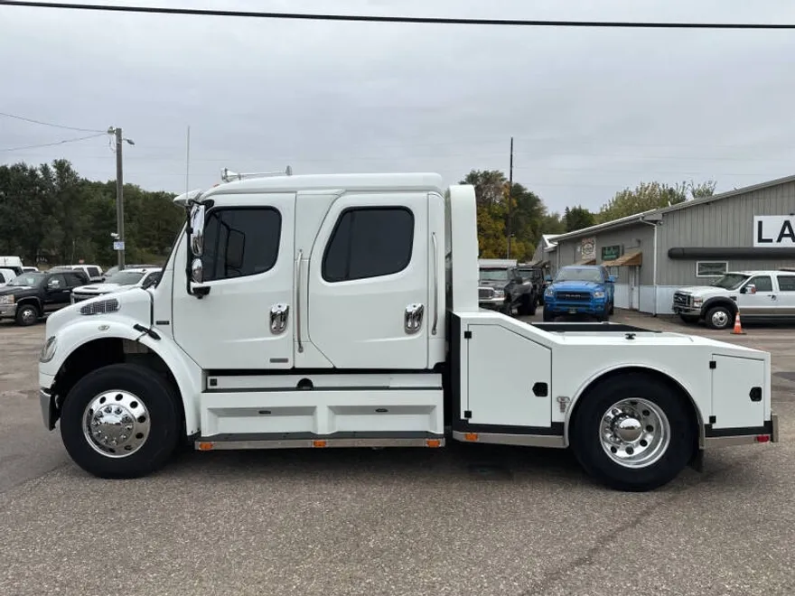 2007 Freightliner M2 106 Medium Duty photo 1