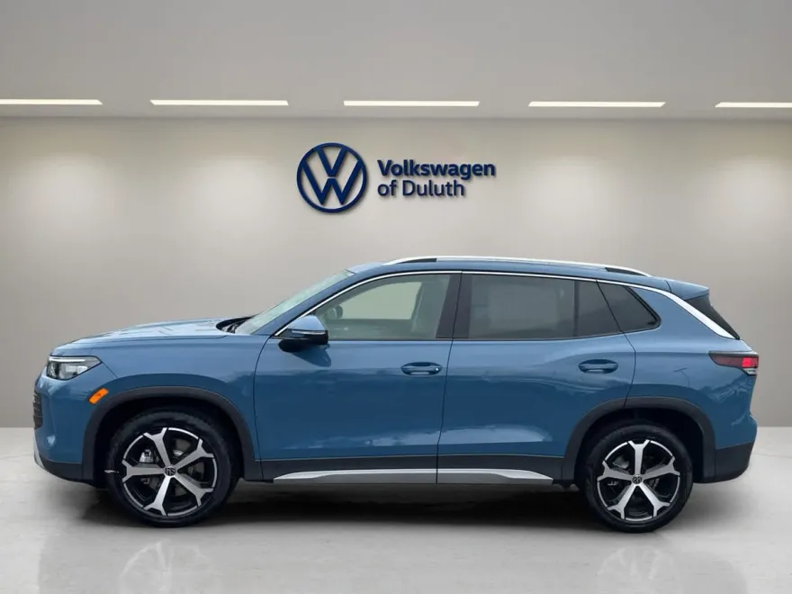 2025 Volkswagen Tiguan SE photo 1