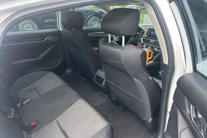 2018 Honda Accord LX photo 1