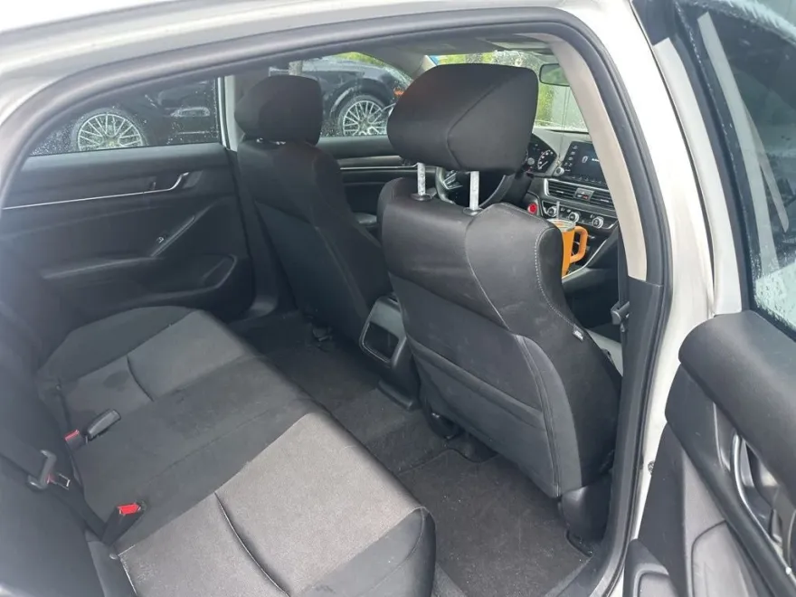 2018 Honda Accord LX photo 1