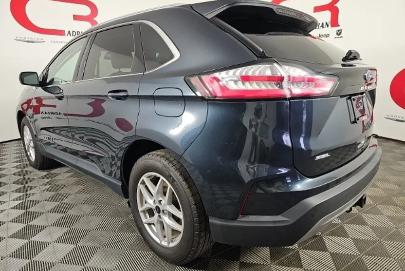 2024 Ford Edge SEL photo 1