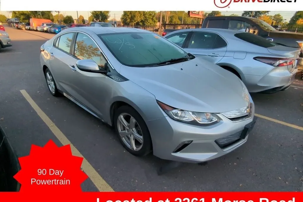 2017 Chevrolet Volt LT photo 1