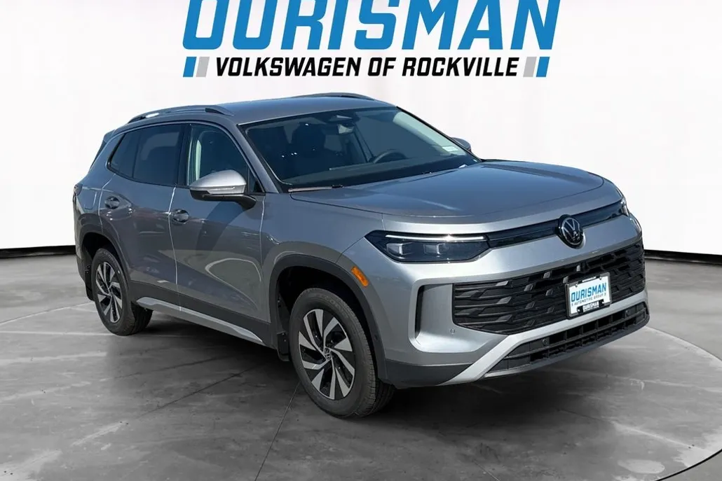 2025 Volkswagen Tiguan S photo 1