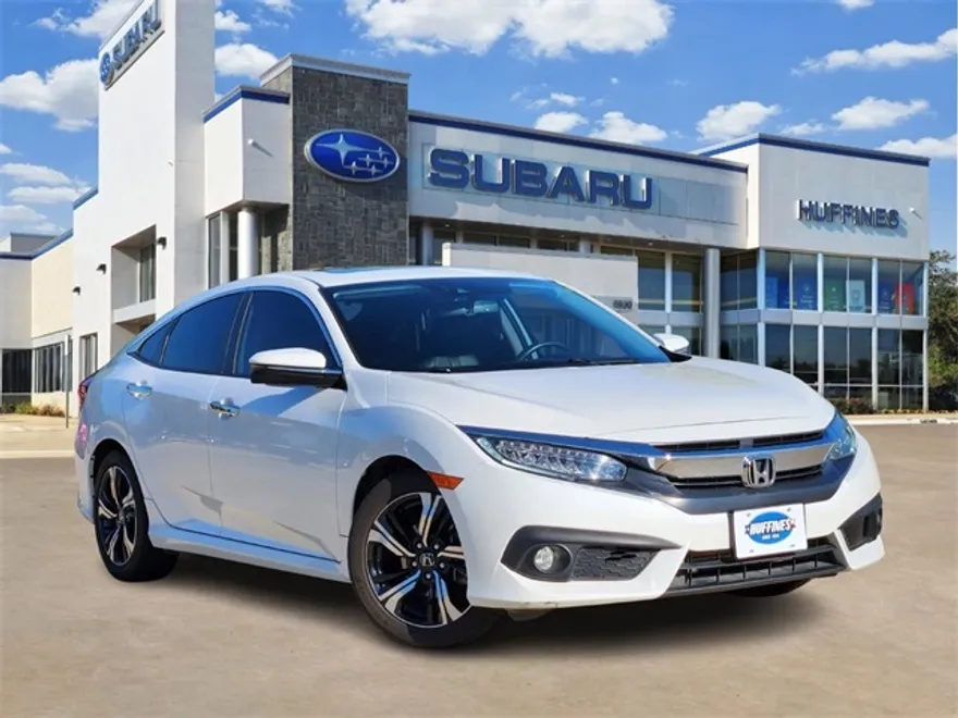 2017 Honda Civic Touring photo 1