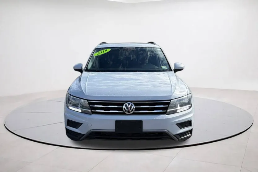 2019 Volkswagen Tiguan SE photo 1