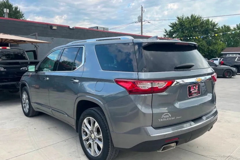 2018 Chevrolet Traverse Premier photo 1