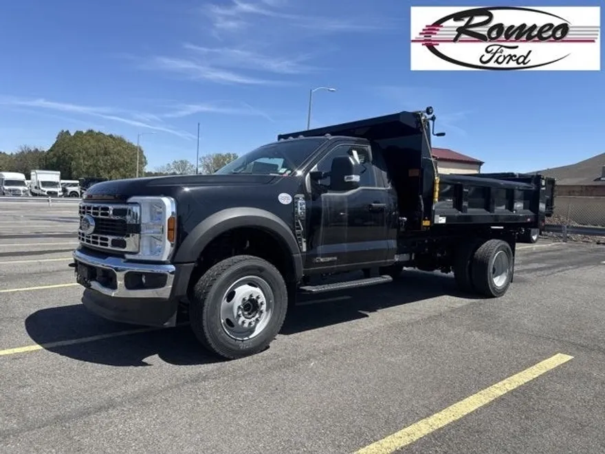 2024 Ford F-600 photo 1