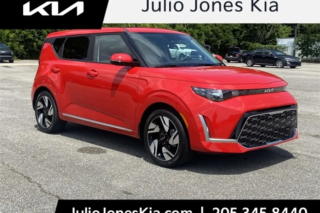 2025 Kia Soul GT-Line photo 1