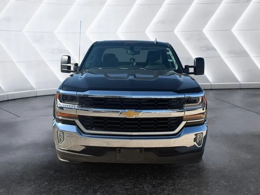 2016 Chevrolet Silverado 1500 LT photo 1