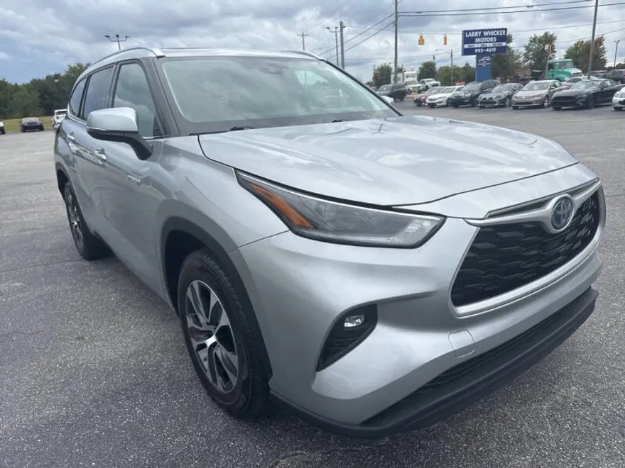 2021 Toyota Highlander Hybrid XLE photo 1