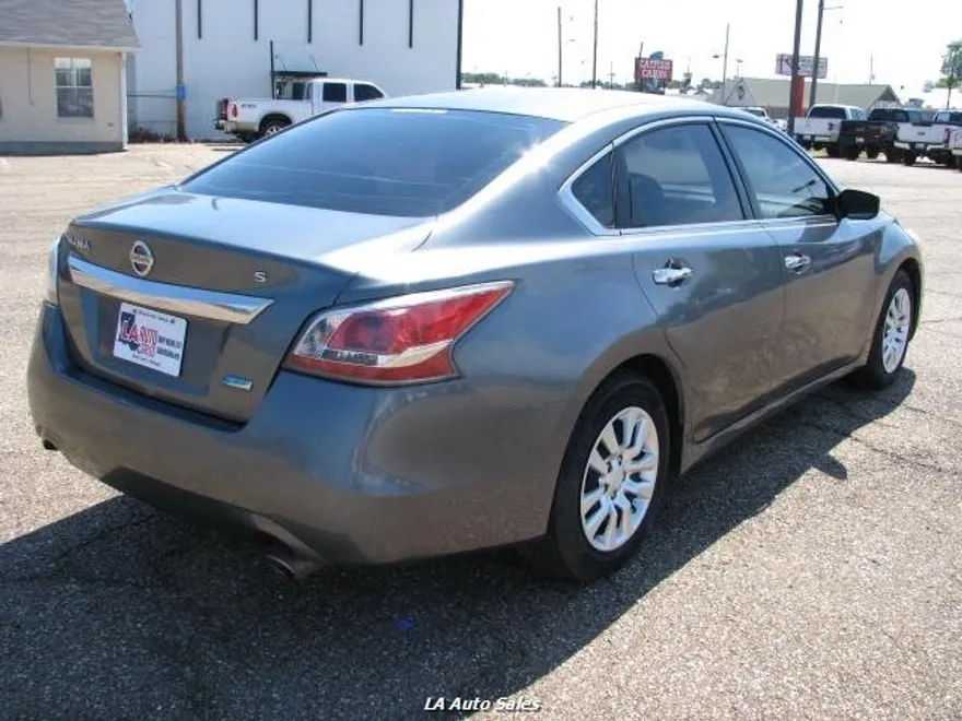 2014 Nissan Altima 2.5 photo 2