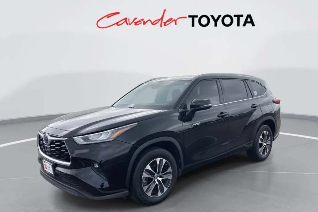 2020 Toyota Highlander Hybrid XLE photo 1