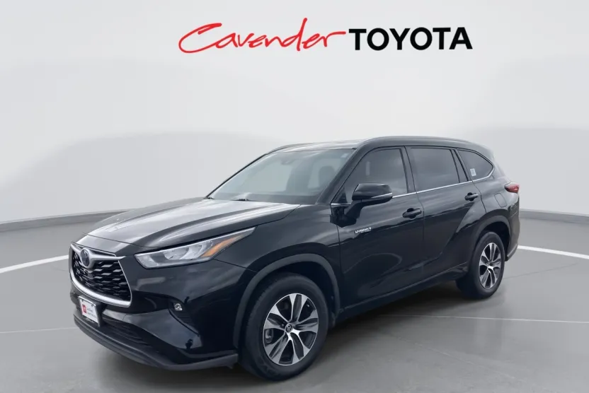 2020 Toyota Highlander Hybrid XLE photo 1