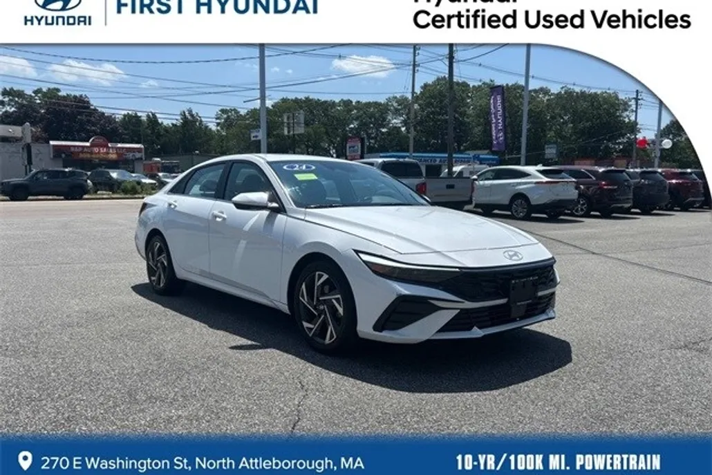 2024 Hyundai Elantra SEL Convenience photo 1