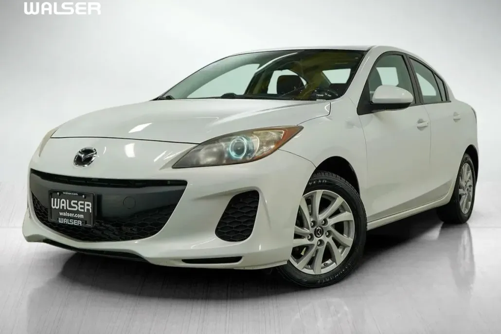 2013 Mazda Mazda3 Touring photo 1